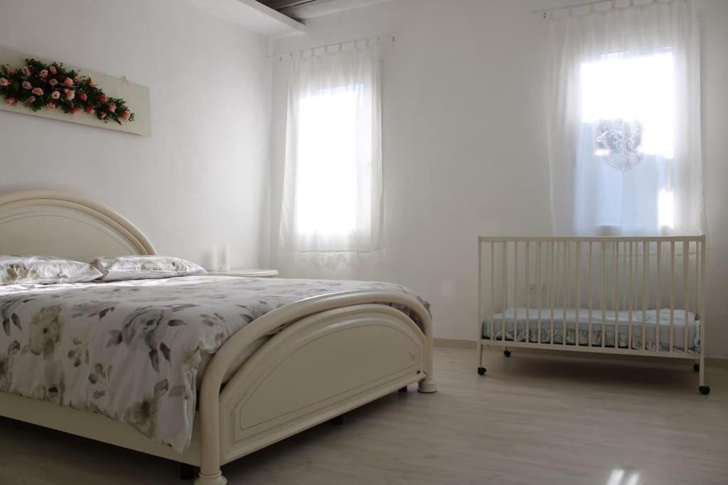 Apartment With Terrace In Chioggia'S Main Square Екстериор снимка