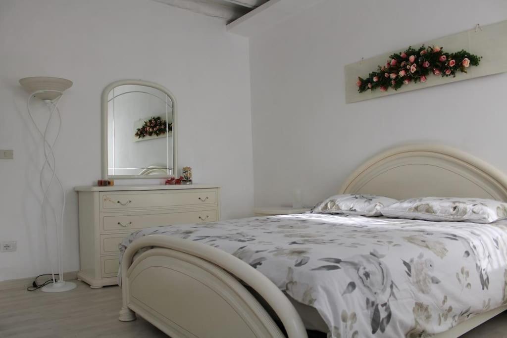 Apartment With Terrace In Chioggia'S Main Square Екстериор снимка