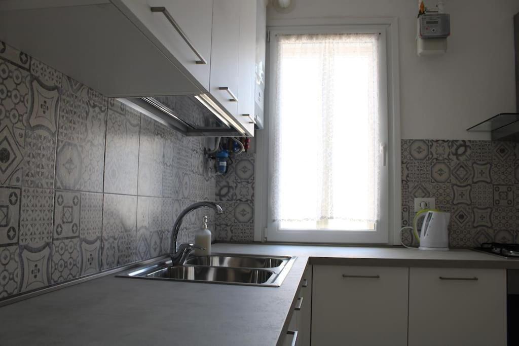 Apartment With Terrace In Chioggia'S Main Square Екстериор снимка