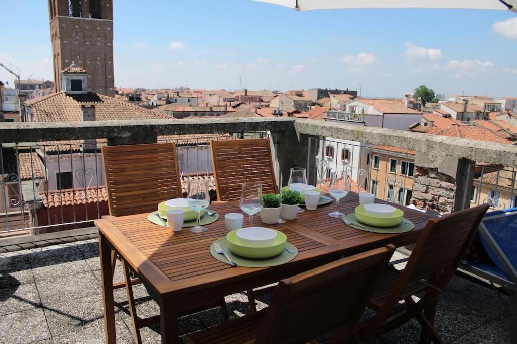 Apartment With Terrace In Chioggia'S Main Square Екстериор снимка